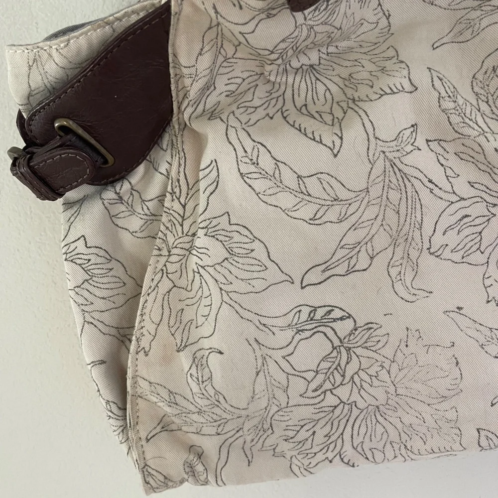 $178! Jasper & Jeera Silk, Leather & Canvas Tote Bag in Pristine Condition - Picture 8 of 13